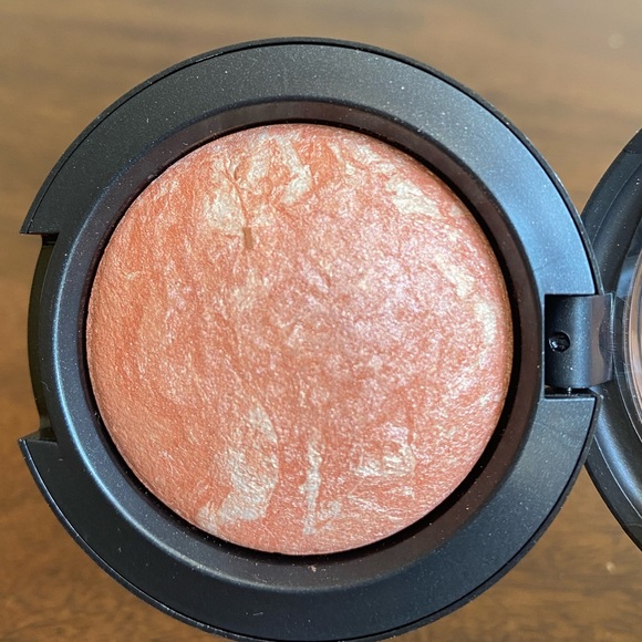 MAC Improvise Mineralize Blush - Picture 6 of 6